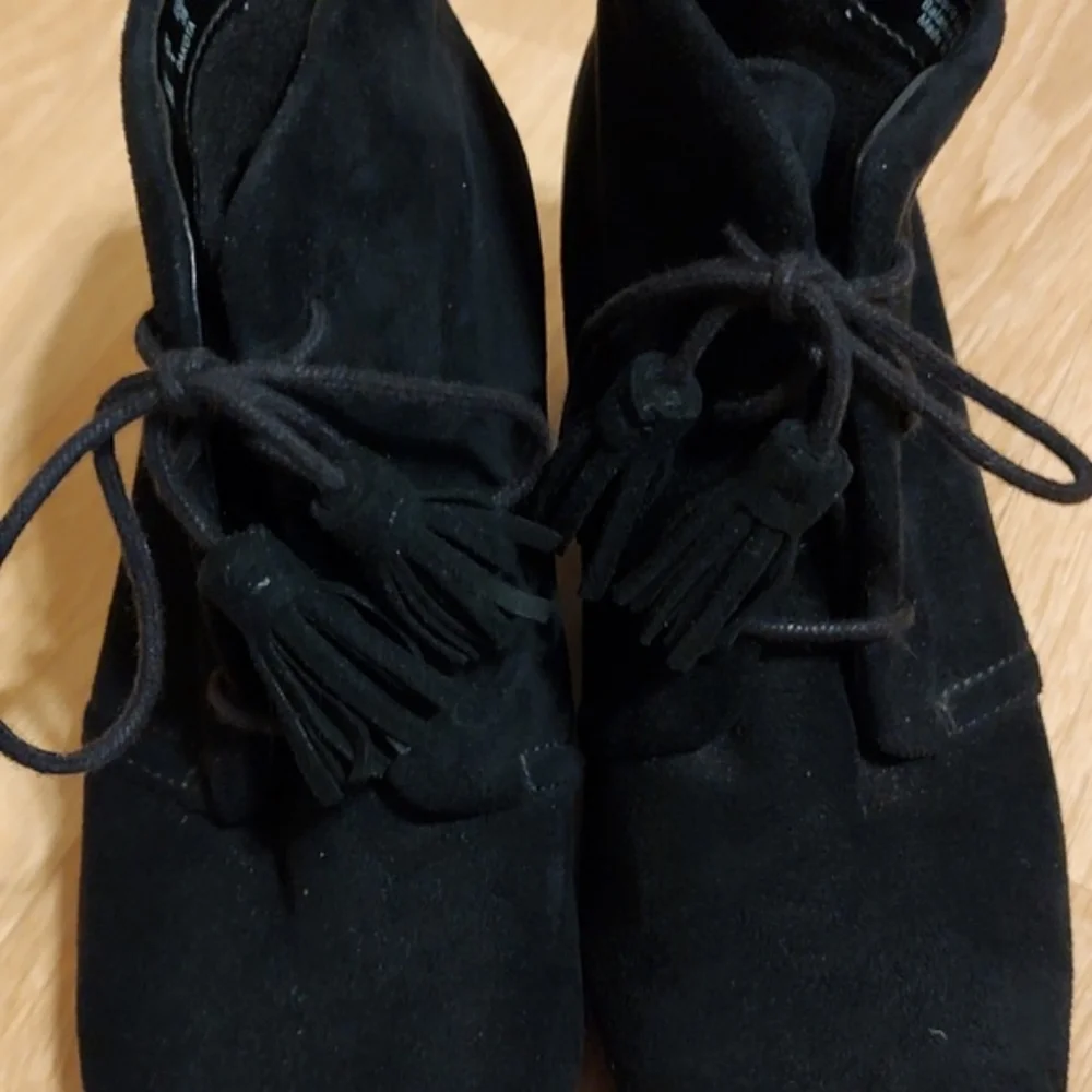 Dr. Scholl's Womens Dakota Faux Suede Wedge Booties Black Lace-up Tassels Size 6